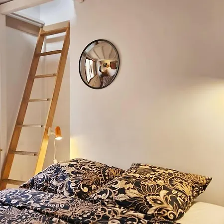 Apartment Chaleureux Et Atypique Au Coeur De Sete